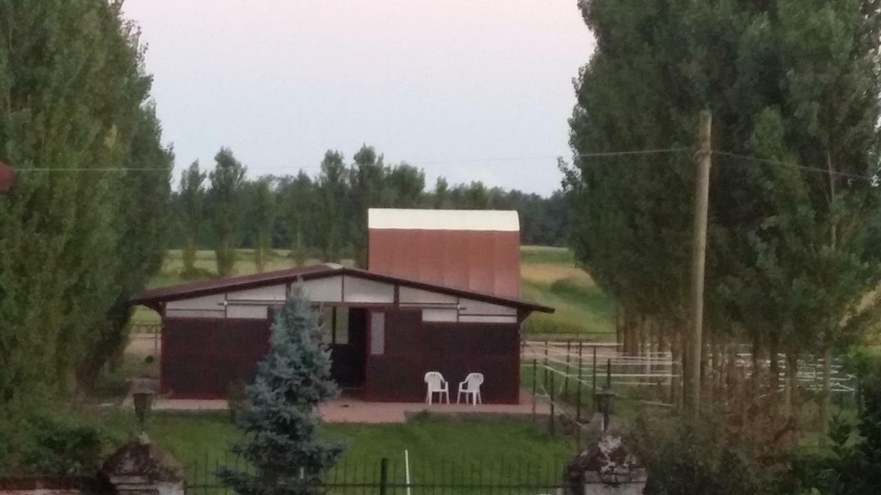 Az.Agr.Cascina Moretta Momo Dış mekan fotoğraf